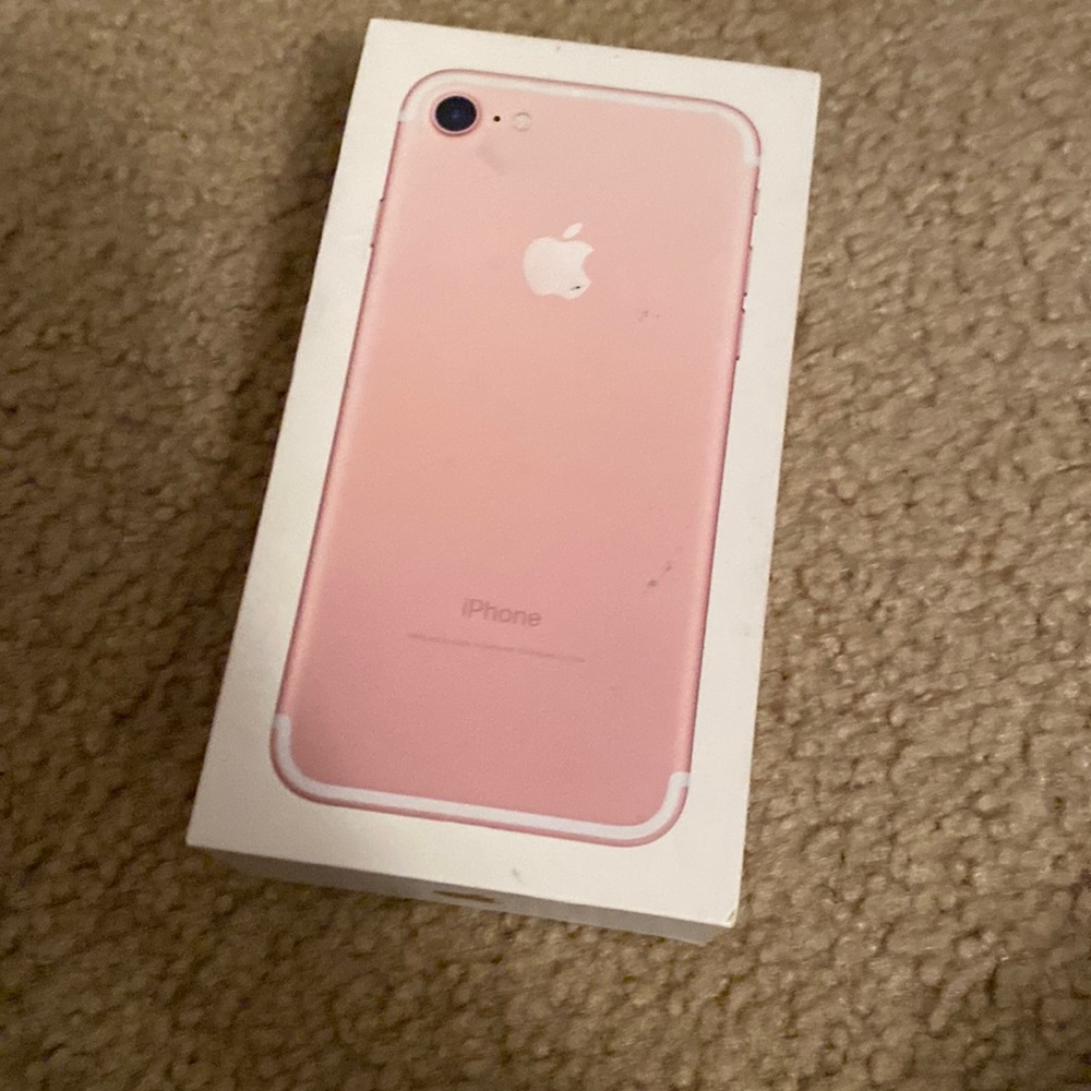 empty iphone 7 box